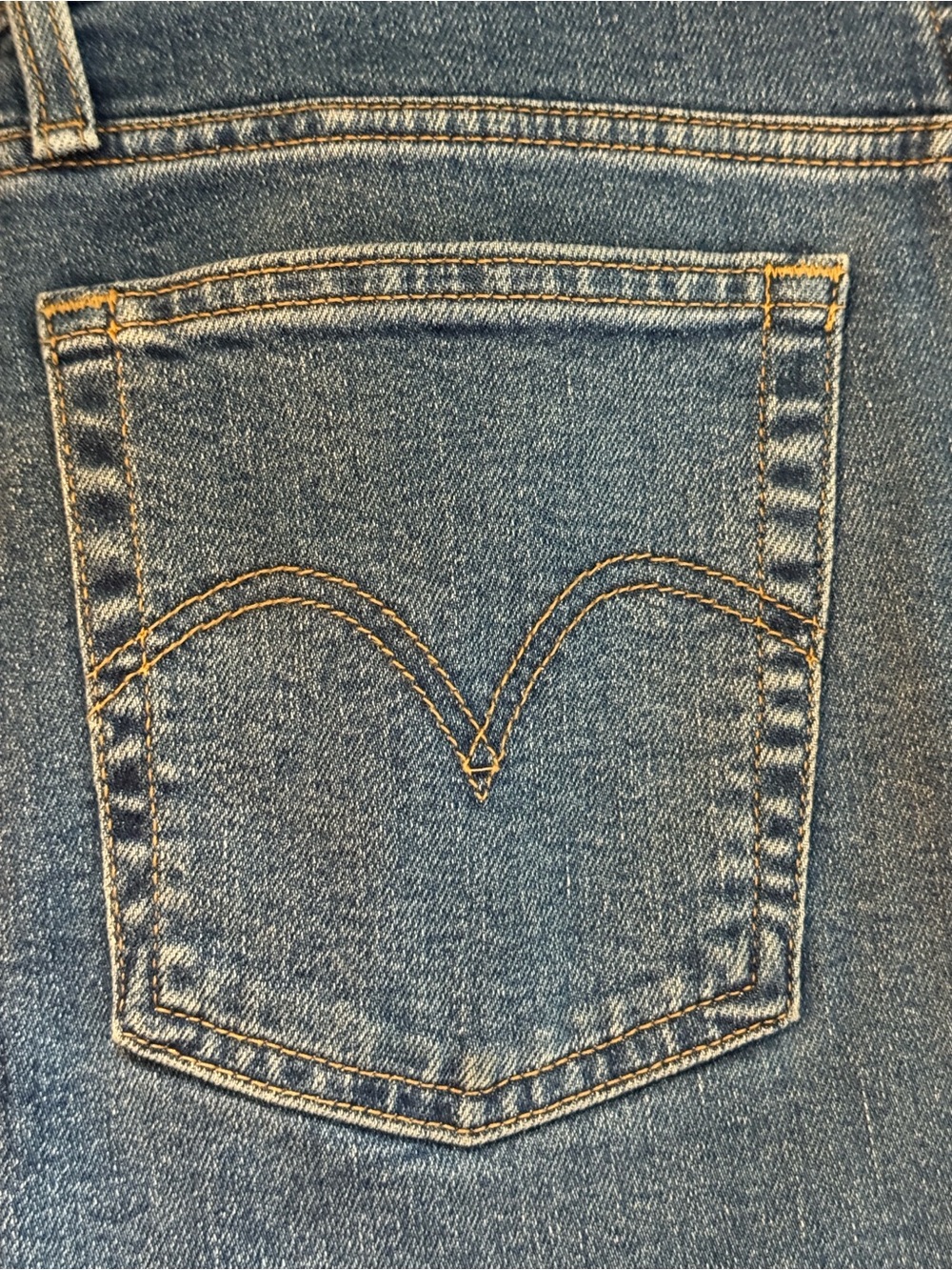 Levi's Women's Straight Leg Jeans — Medium Blue Wash